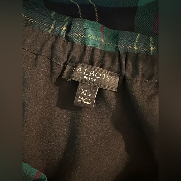 TALBOTS Petite Plaid Popover Blouse Top Shirt Tartan Flowy Green Black Pink - Picture 11 of 14
